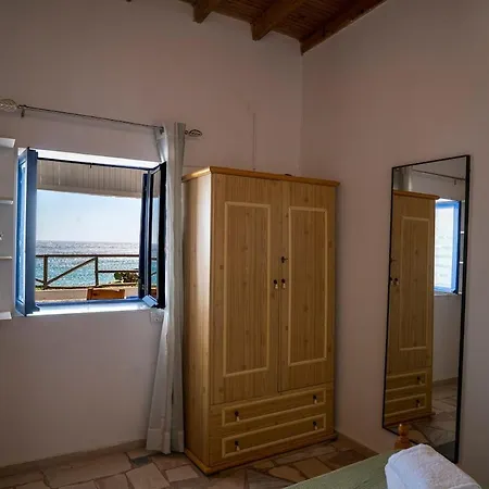 Апартаменты Xrisanthy's House Закрос